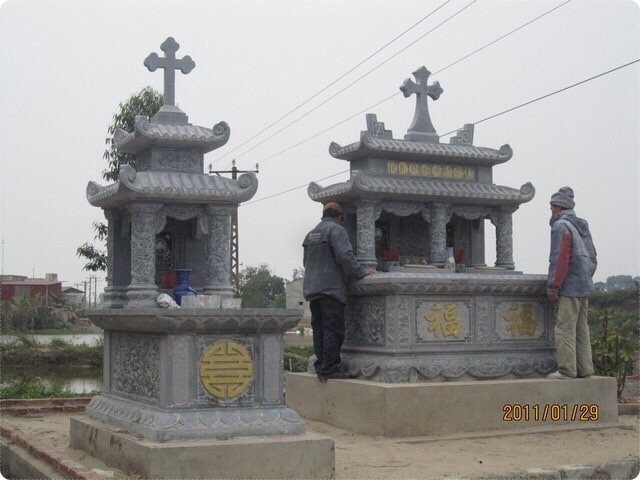 MỘ ĐÁ ĐÔI-001